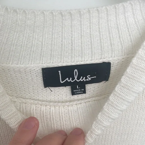 Lulus white sweater size L - Picture 2 of 2